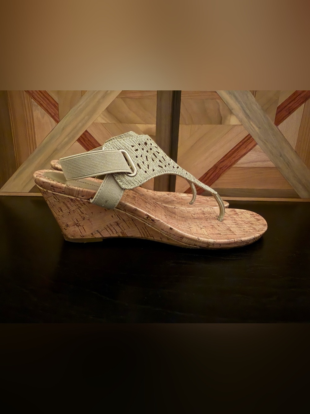 Croft and Barrow Wedge Thong Sandals size 10